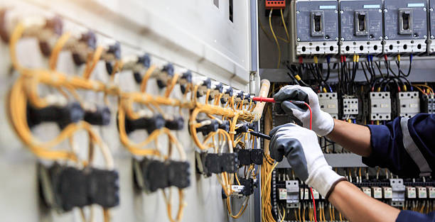 Professional Electrician technician working in Fanning Springs, FL
